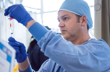 Dr. Matthias Braehler prepares a nerve block