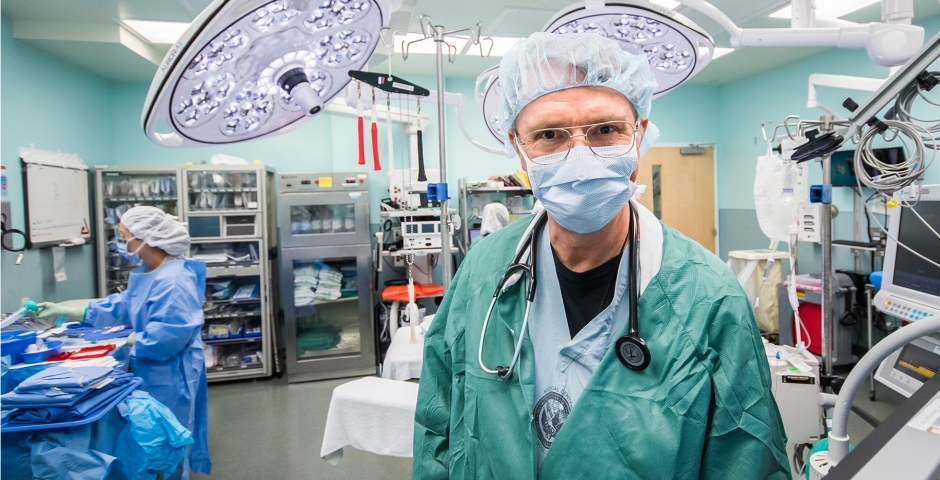 Dr. Arthur Wallace in the OR at the SFVAMC