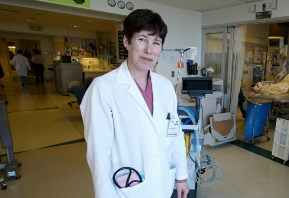 Dr. Jeanine Wiener Kronish in the UCSF ICU at Parnassus.