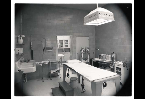 A state-of-the-art operating theater in 1937.